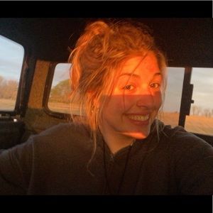 Meet your Posher, Ava